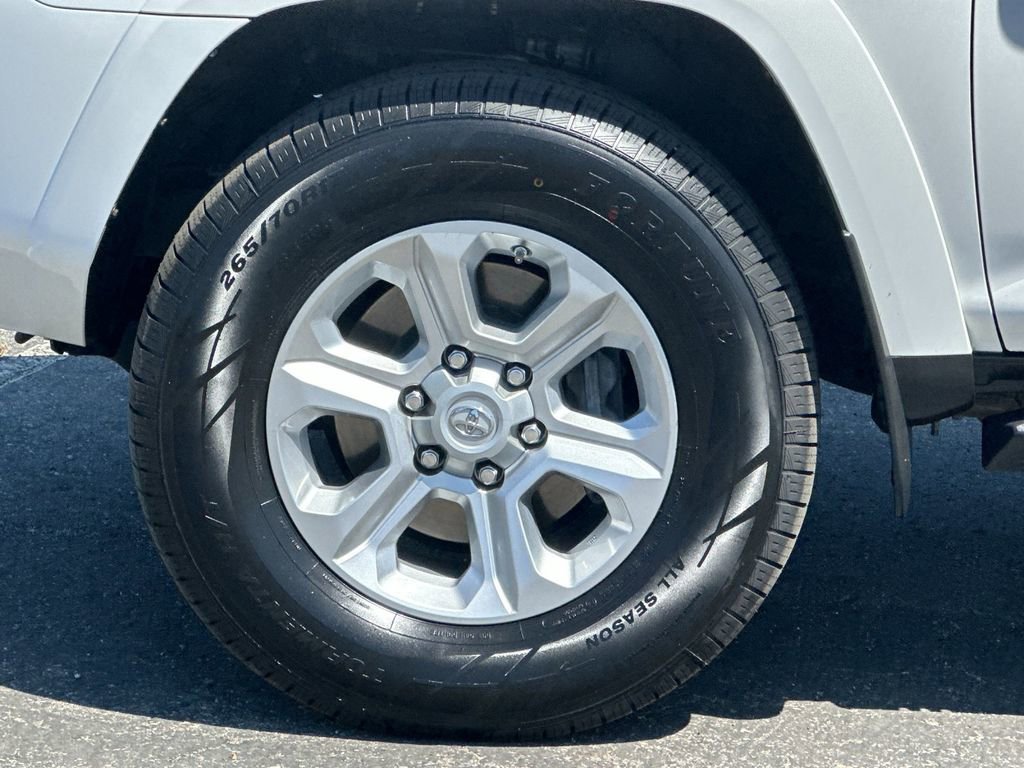 Used 2018 Toyota 4Runner SR5 Premium AWD/4WD image 24