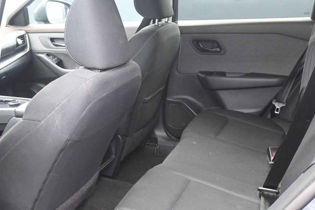 Used 2023 Nissan Rogue S AWD/4WD image 19
