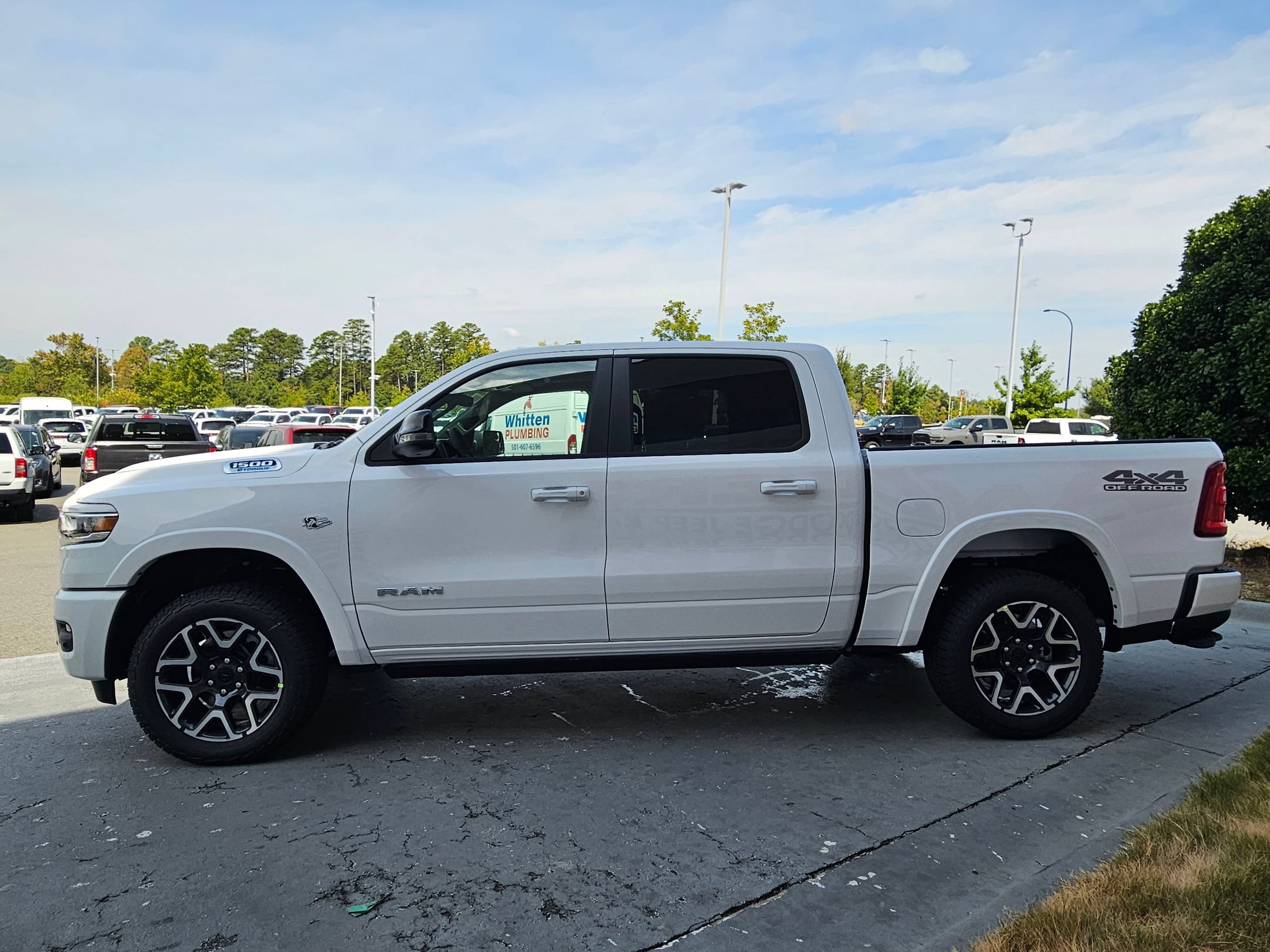 New 2027 RAM 1500 Laramie w/ Laramie Preferred Package AWD/4WD image 4