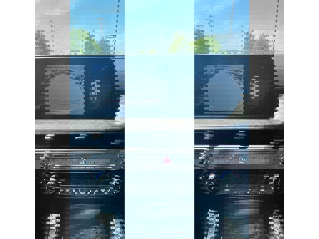 Used 2024 Kia Telluride EX w/ EX Captain's Chair Package image 11