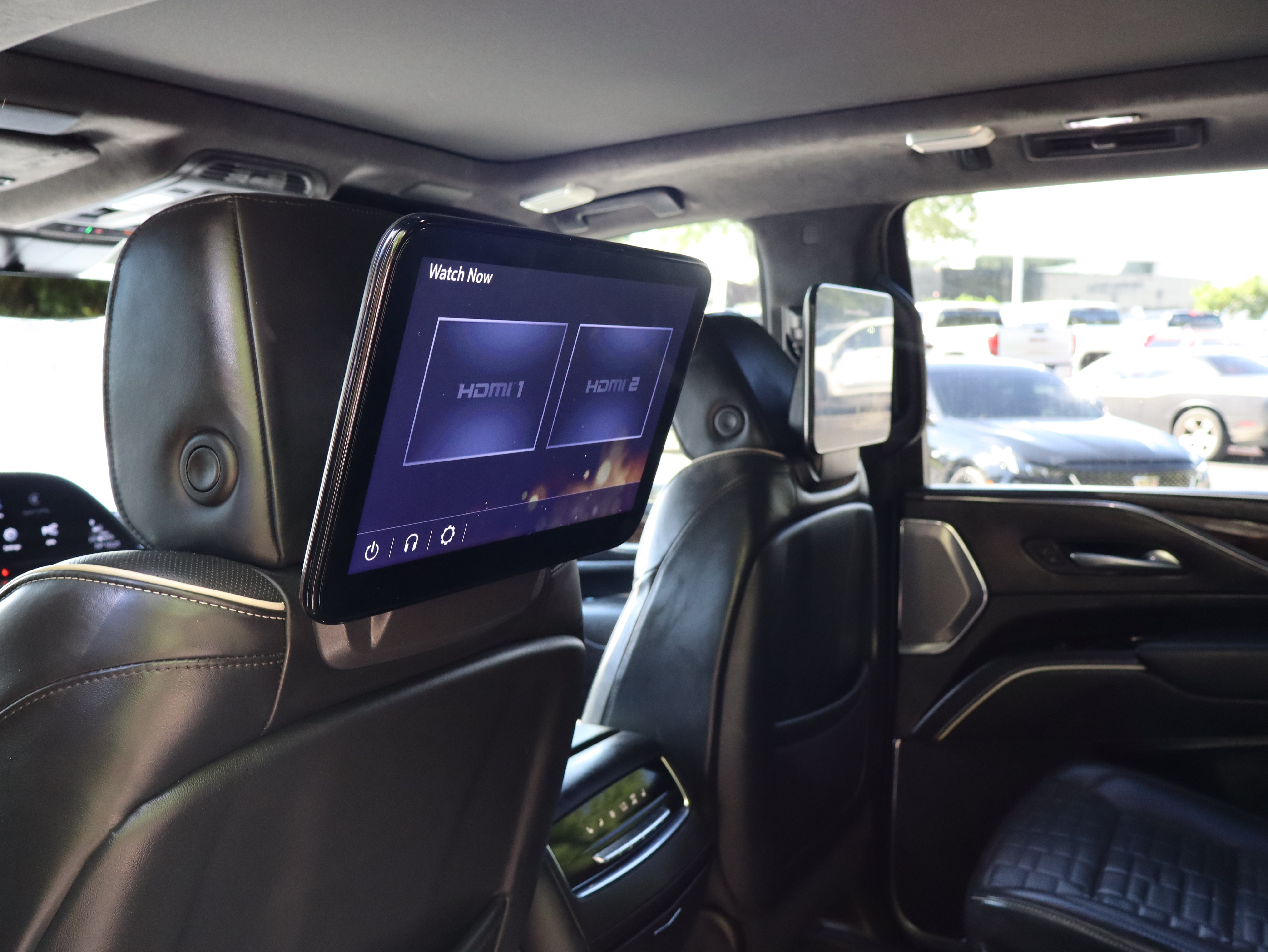 Used 2023 Cadillac Escalade Sport Platinum w/ LPO, ONYX Package AWD/4WD image 28