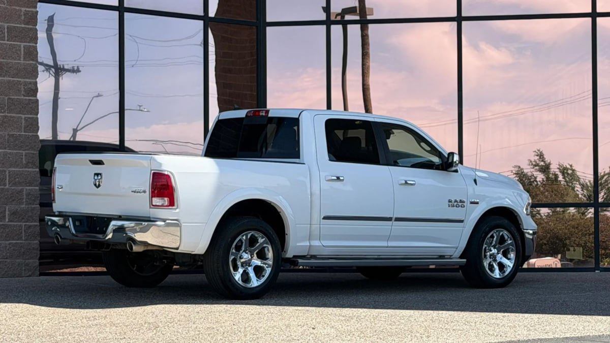 Used 2016 RAM 1500 Laramie w/ Convenience Group AWD/4WD image 17