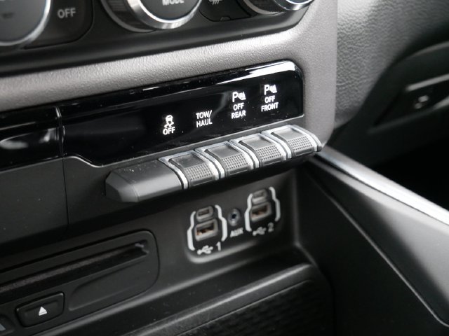 Used 2019 RAM 1500 Big Horn AWD/4WD image 22