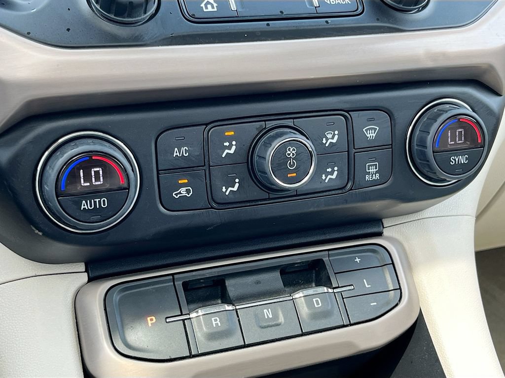 Used 2023 GMC Acadia Denali w/ Denali Technology Package AWD/4WD image 16