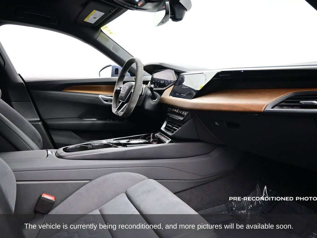Used 2022 Audi e-tron GT Premium Plus image 11