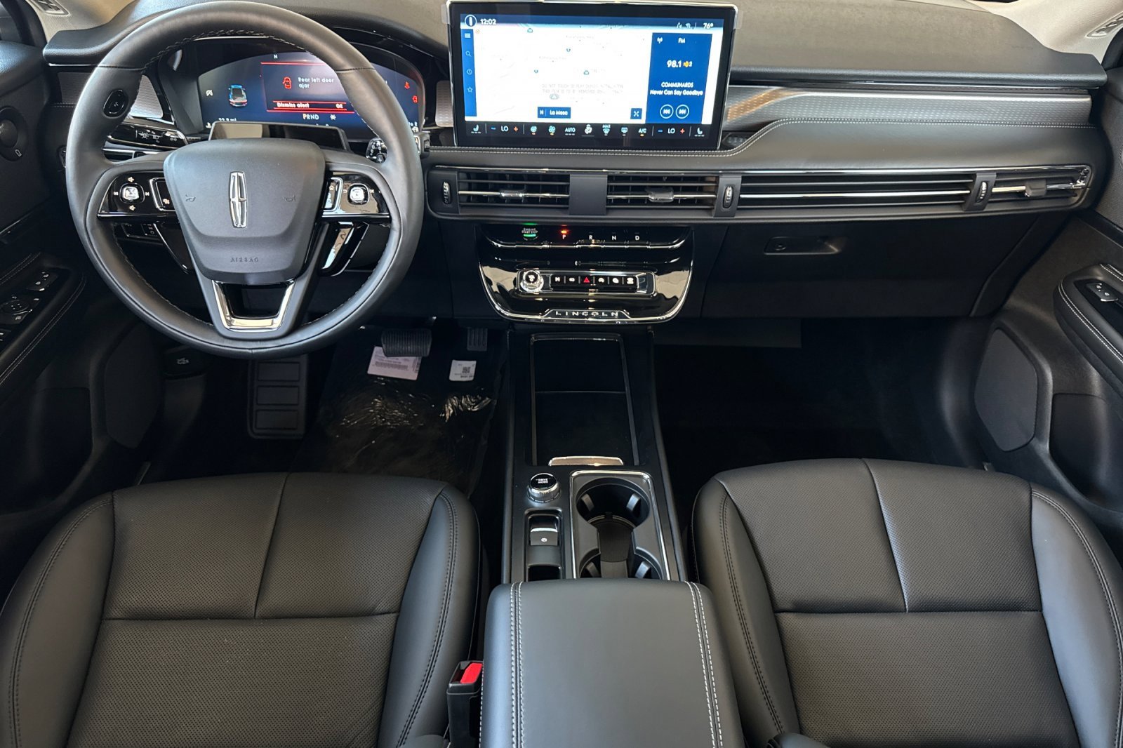 New 2025 Lincoln Corsair Reserve w/ Equipment Group 202A image 12