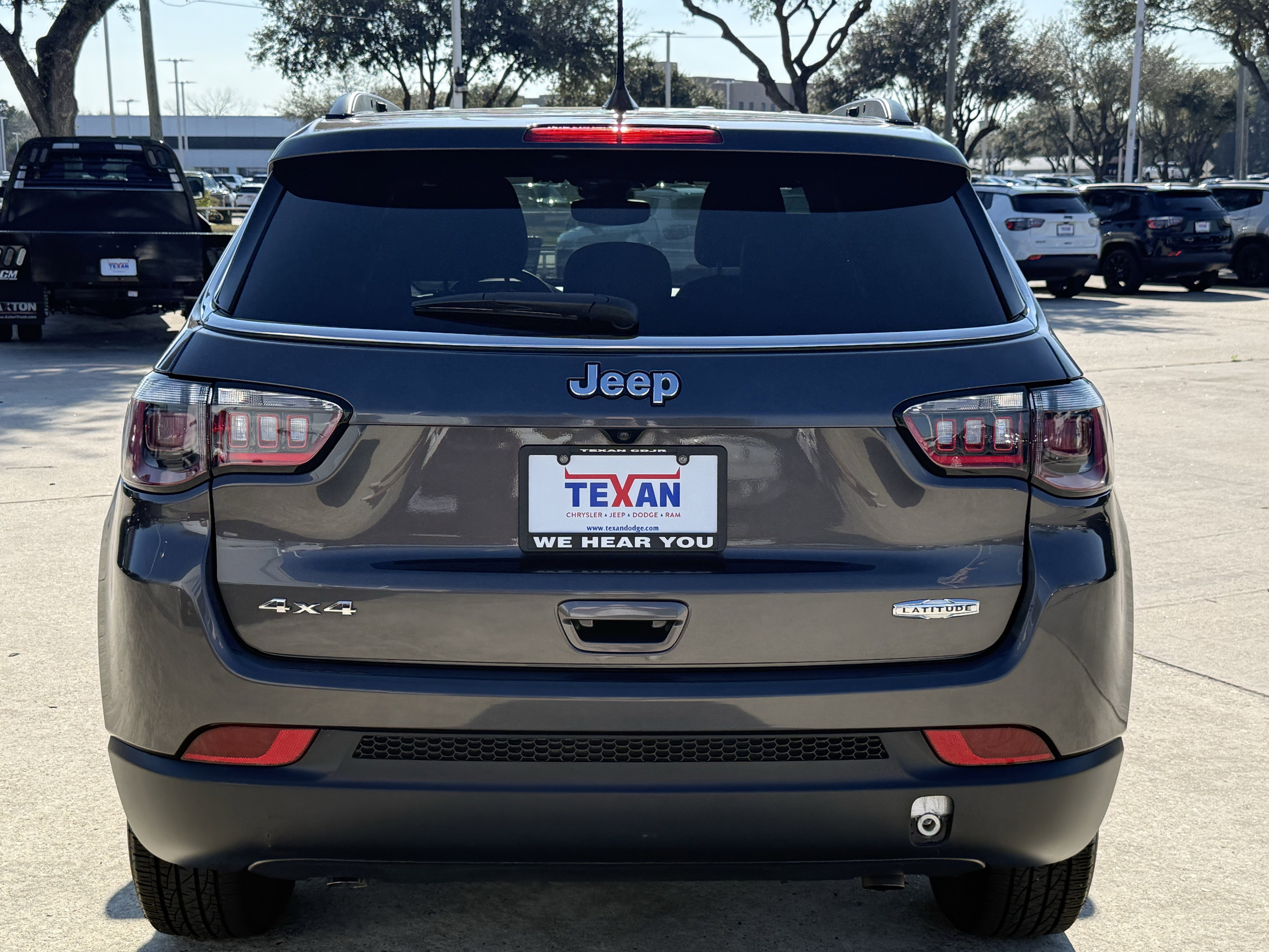 Used 2024 Jeep Compass Latitude image 6