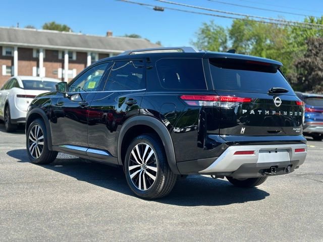 Used 2024 Nissan Pathfinder Platinum AWD/4WD image 3
