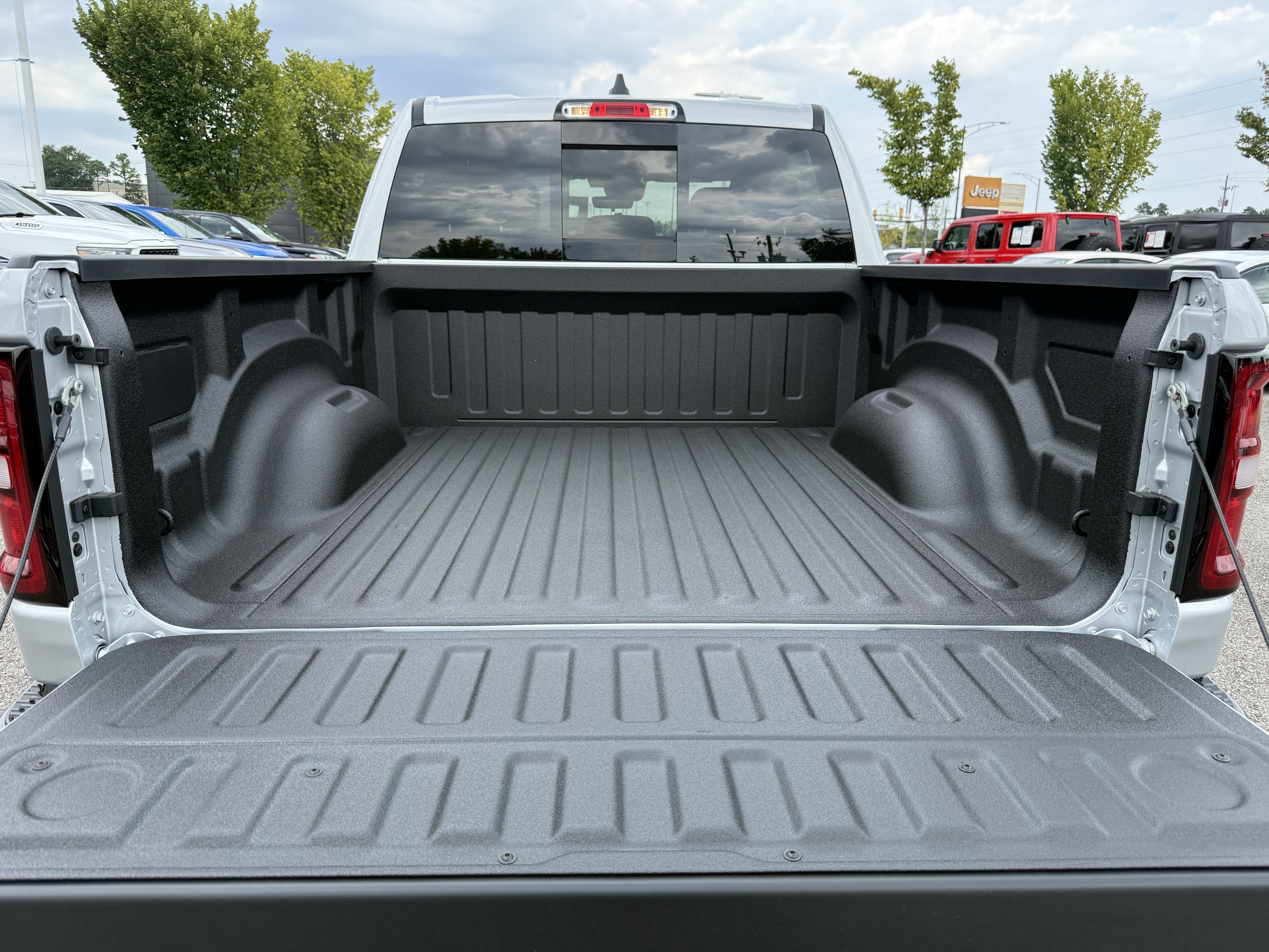 New 2026 RAM 1500 Warlock AWD/4WD image 32