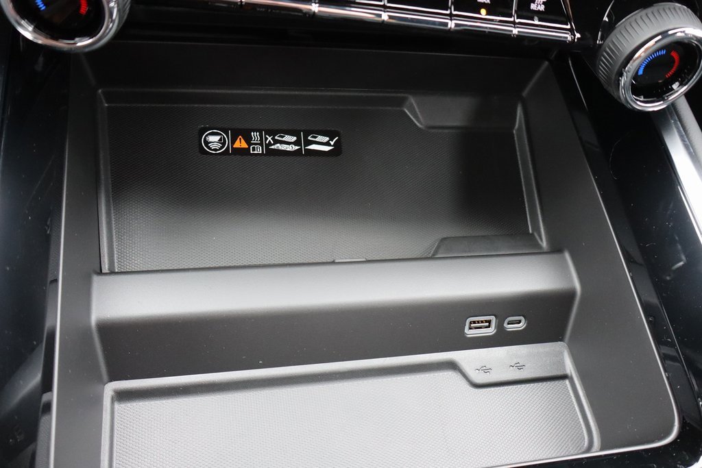 New 2026 Chevrolet Suburban Premier image 16