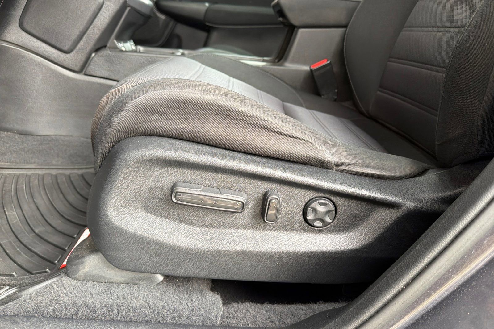 Used 2022 Honda CR-V EX image 15