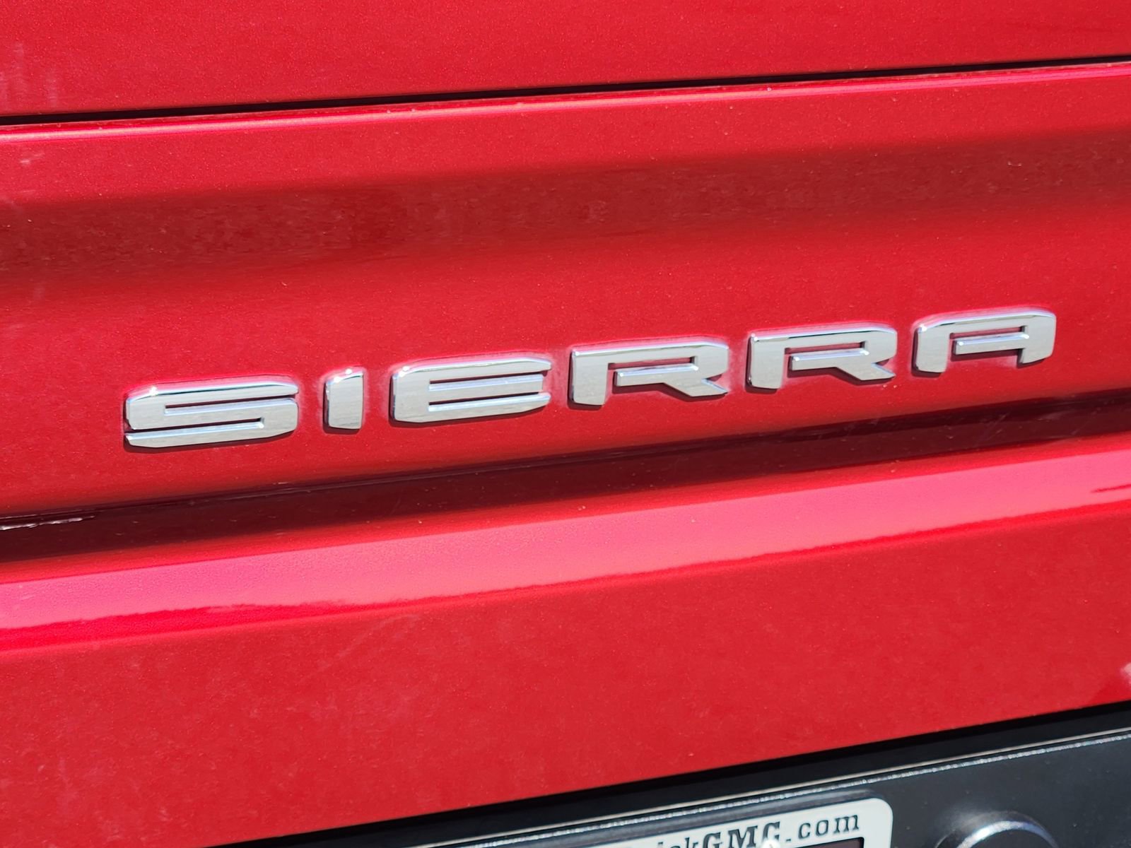 Used 2024 GMC Sierra 1500 AT4X image 12