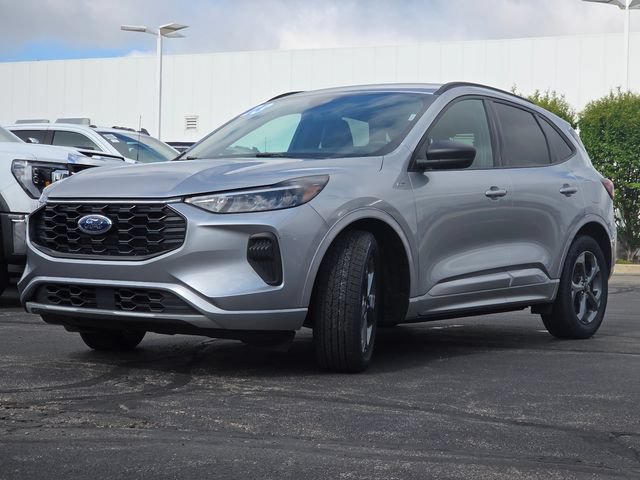 Used 2023 Ford Escape ST-Line w/ Tech Pack #1 FWD image 12