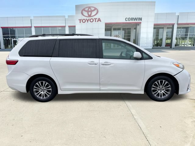 Used 2019 Toyota Sienna XLE FWD image 6