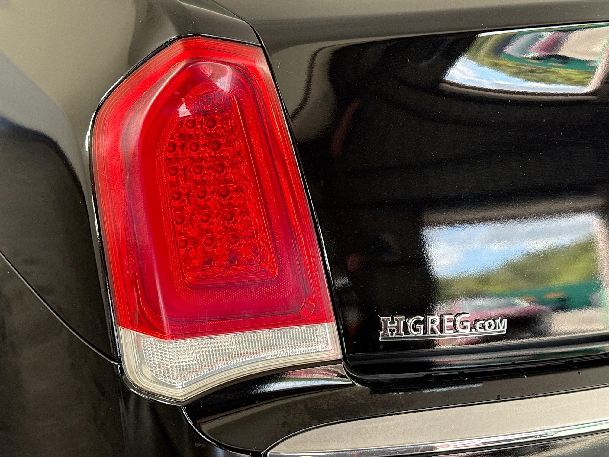 Used 2019 Chrysler 300 Limited image 36