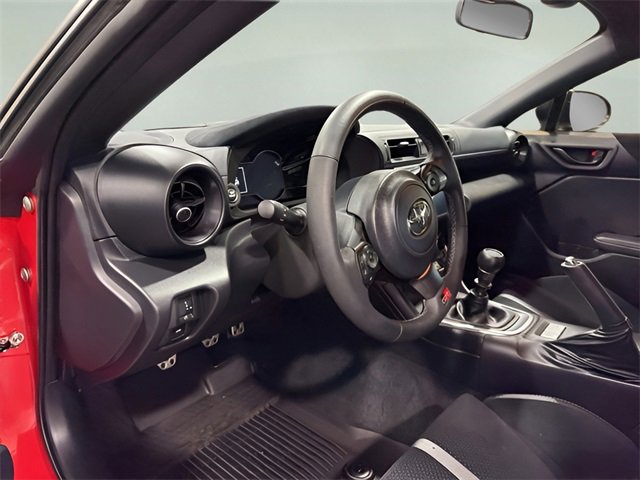 Used 2025 Toyota GR86 Premium image 10