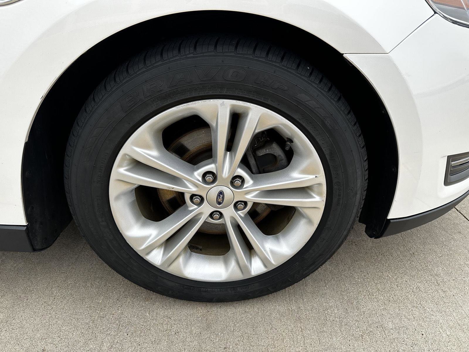 Used 2014 Ford Taurus SEL w/ Equipment Group 201A image 21