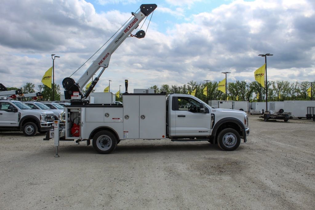 New 2025 Ford F550 4x4 Regular Cab Super Duty video 2