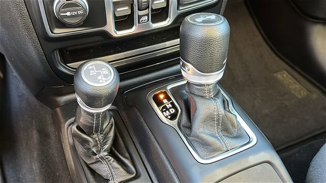Used 2024 Jeep Wrangler Unlimited w/ Convenience Group image 18