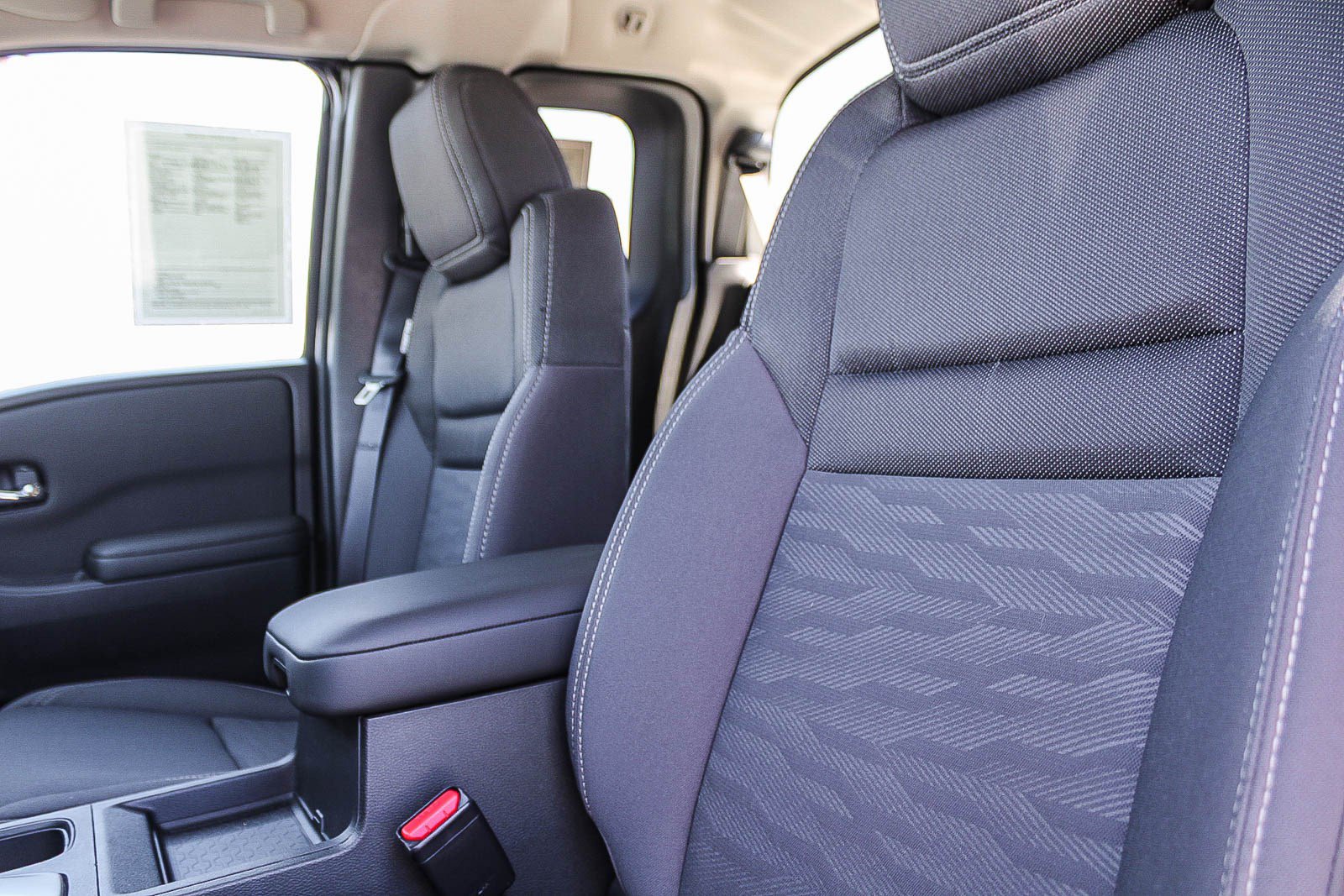 Used 2024 Nissan Frontier SV RWD image 25
