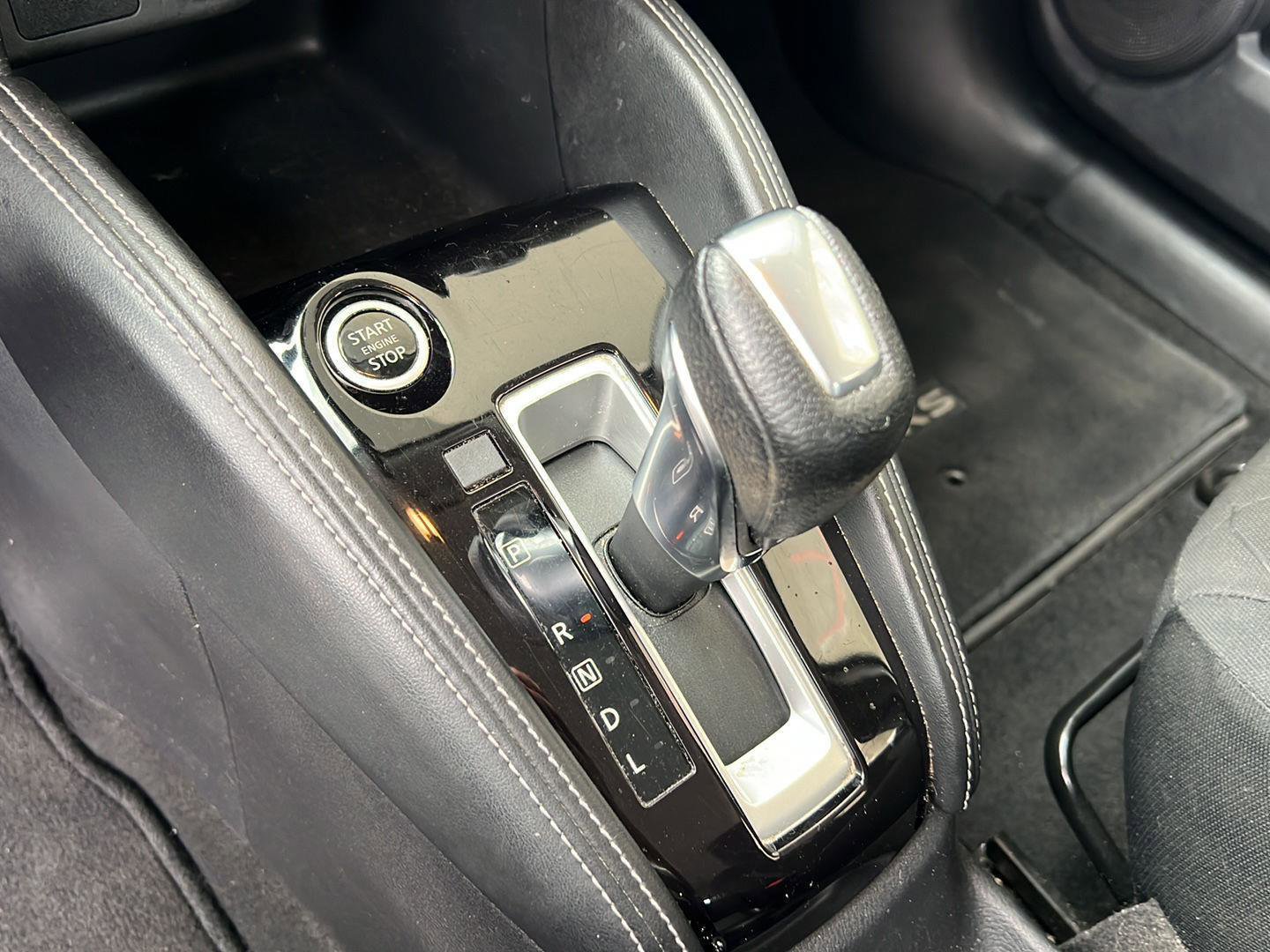Used 2020 Nissan Kicks SV image 27