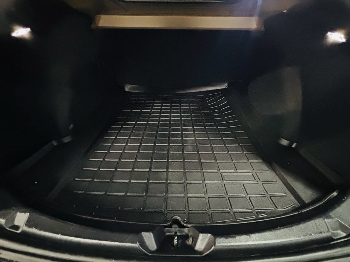 Used 2018 Tesla Model 3 Mid Range RWD image 8