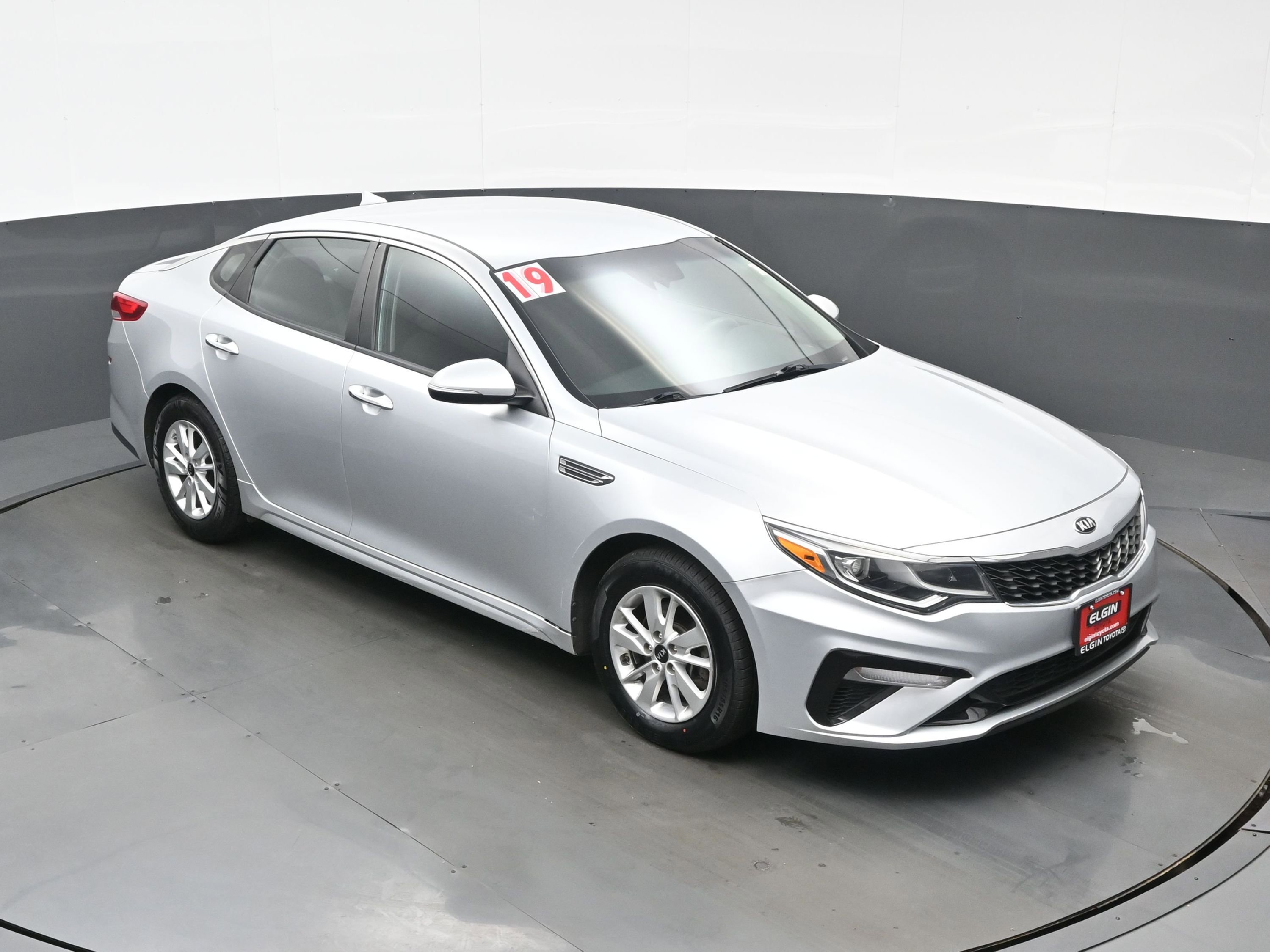 Used 2019 Kia Optima LX image 32