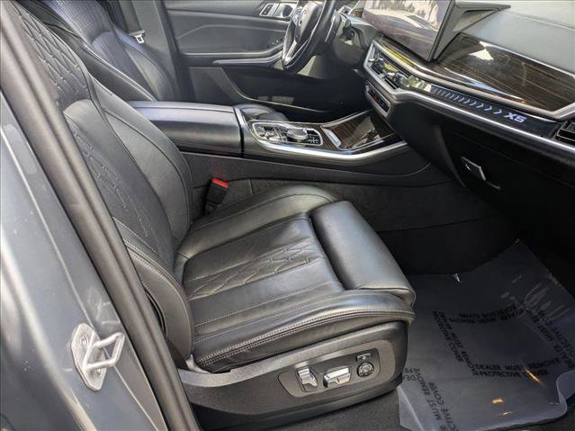 Used 2025 BMW X5 xDrive50e AWD/4WD image 19