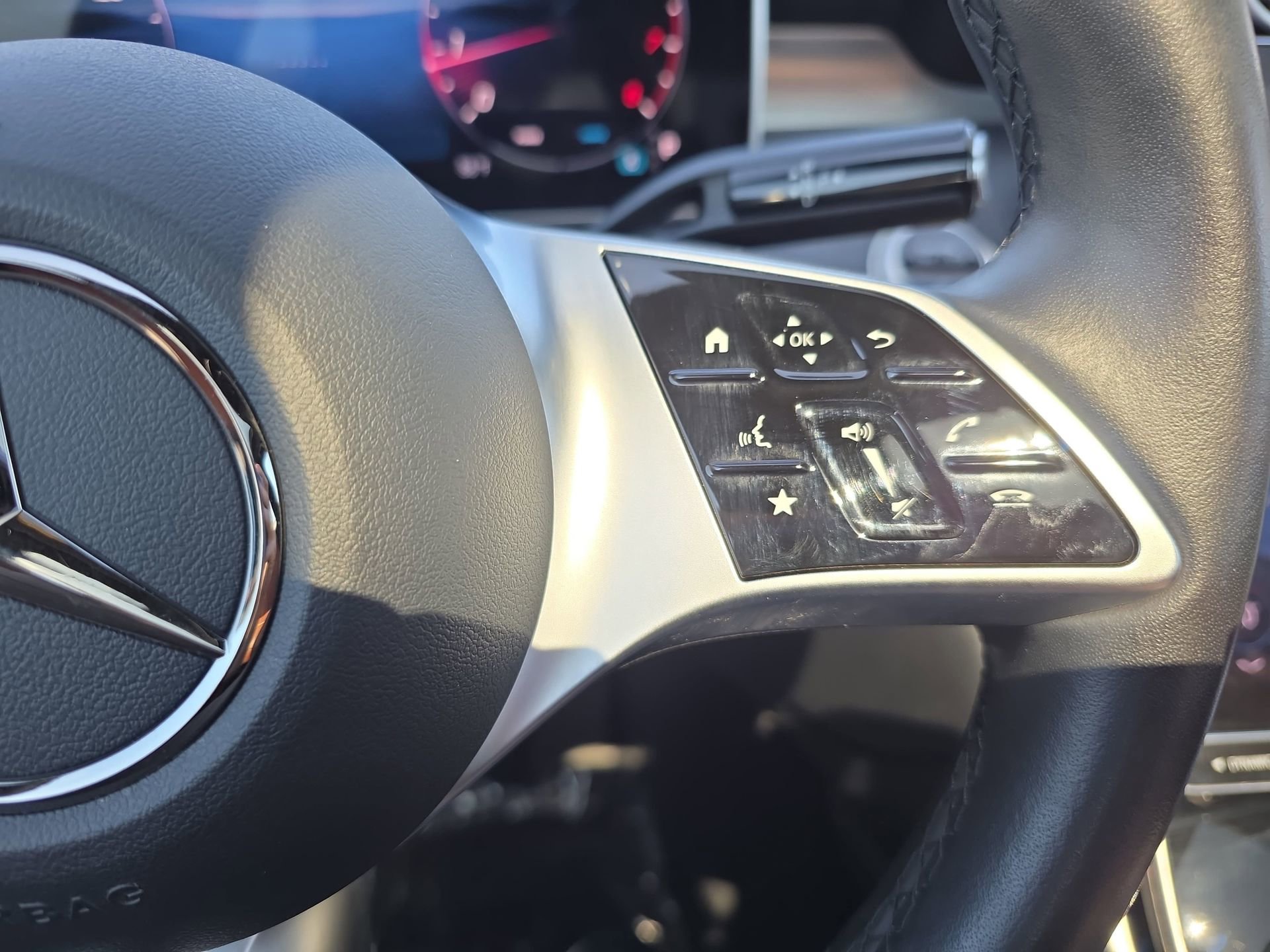 Certified 2025 Mercedes-Benz C 300 4MATIC Sedan image 18