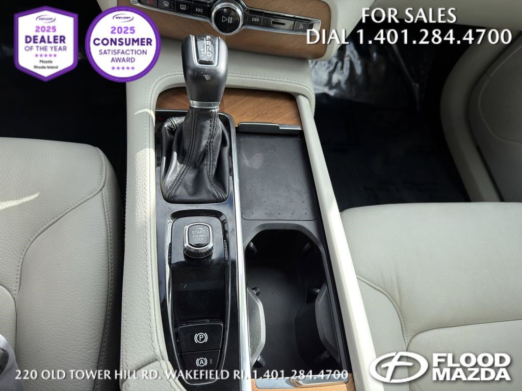 Used 2022 Volvo XC90 T6 Momentum w/ Advanced Package image 17