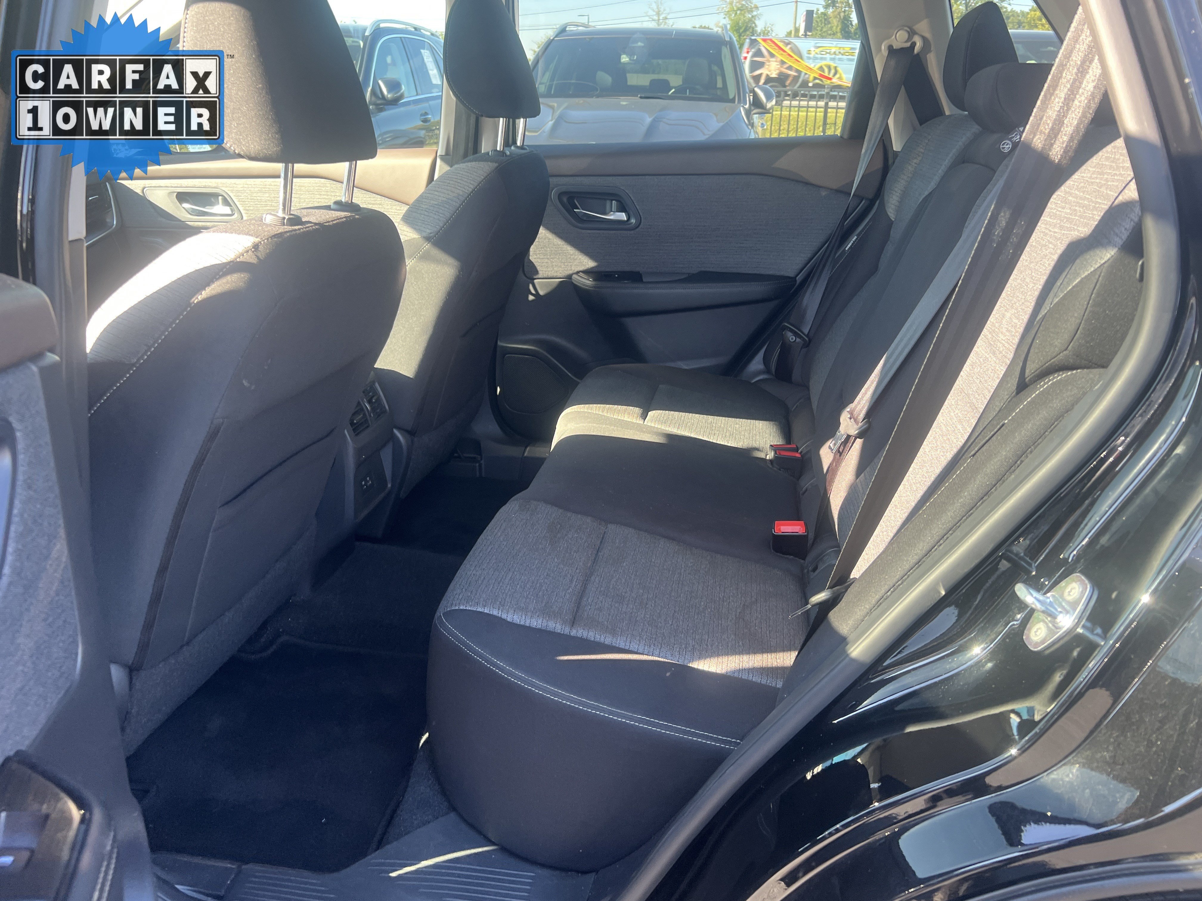 Used 2022 Nissan Rogue SV FWD image 32