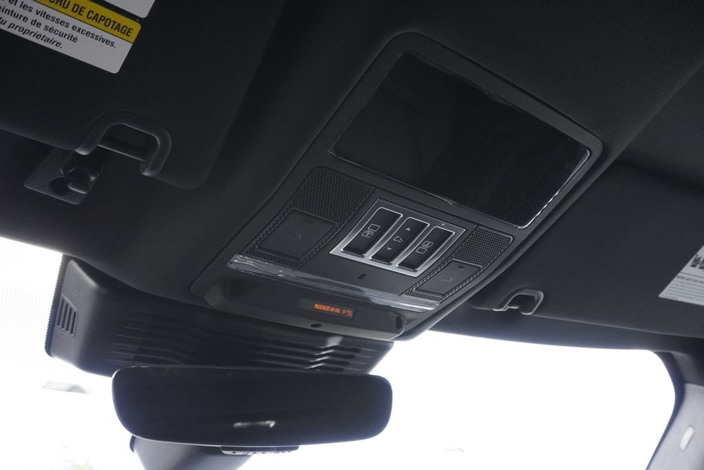 New 2026 Land Rover Discovery S AWD/4WD image 16