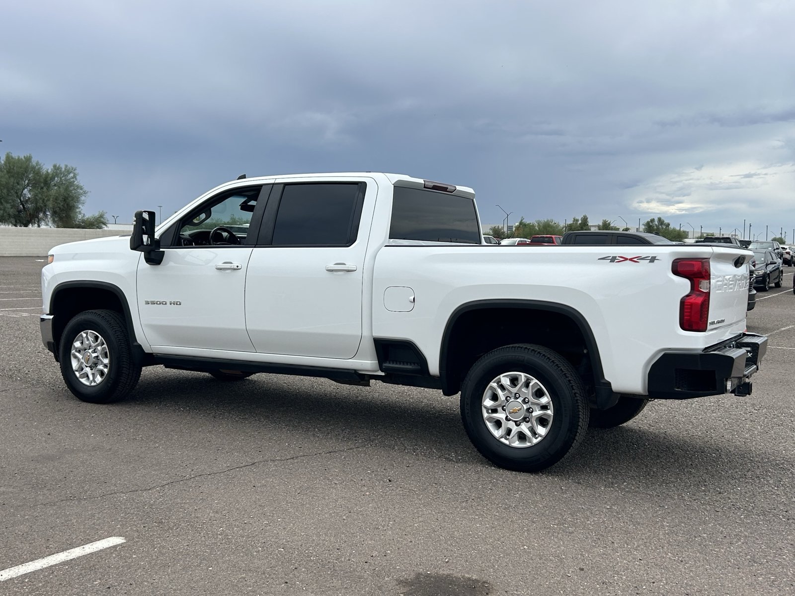 Used 2022 Chevrolet Silverado 3500 LT w/ Convenience Package AWD/4WD image 3