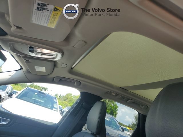 Certified 2024 Volvo XC60 B5 Plus AWD/4WD image 16