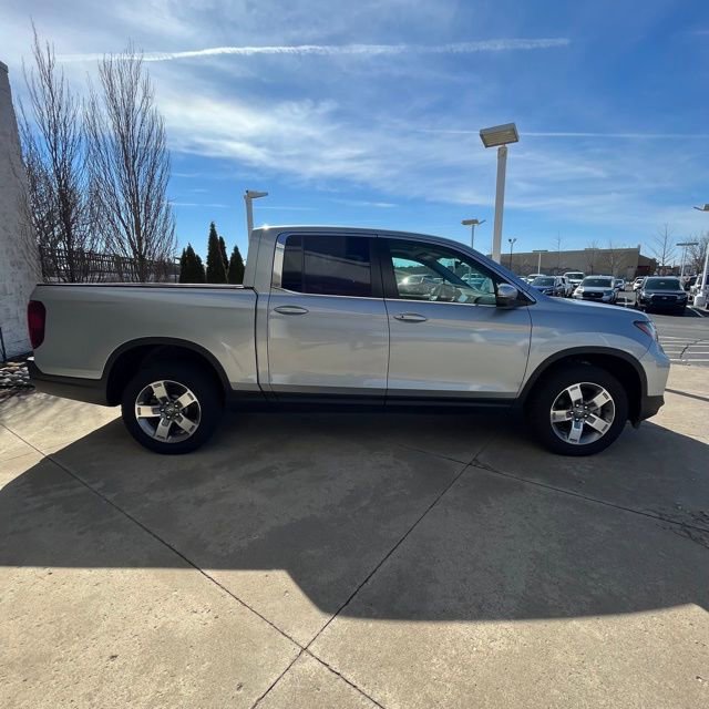 Certified 2025 Honda Ridgeline RTL image 3
