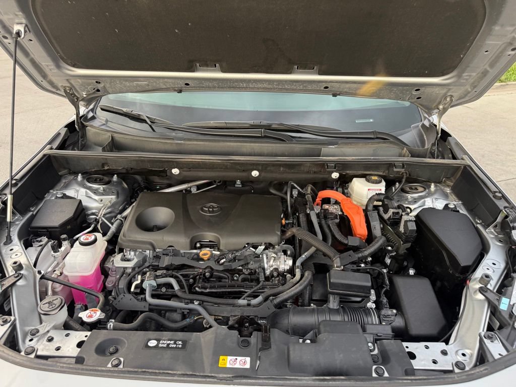 Used 2025 Toyota RAV4 XLE AWD/4WD image 30