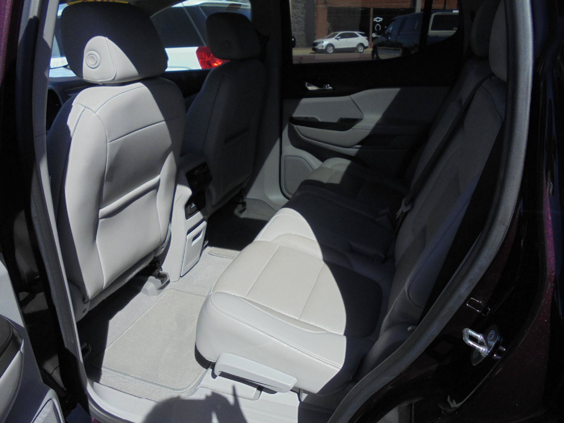 Used 2018 GMC Acadia SLT FWD image 13