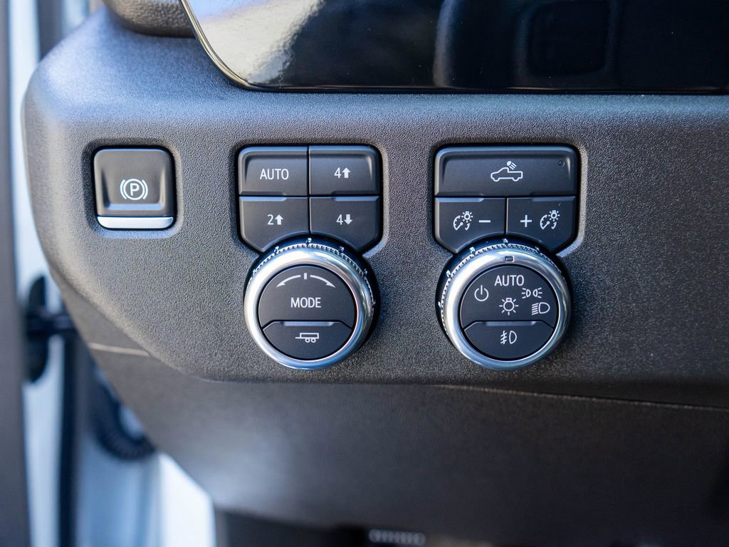 Used 2025 GMC Sierra 3500 SLE image 17