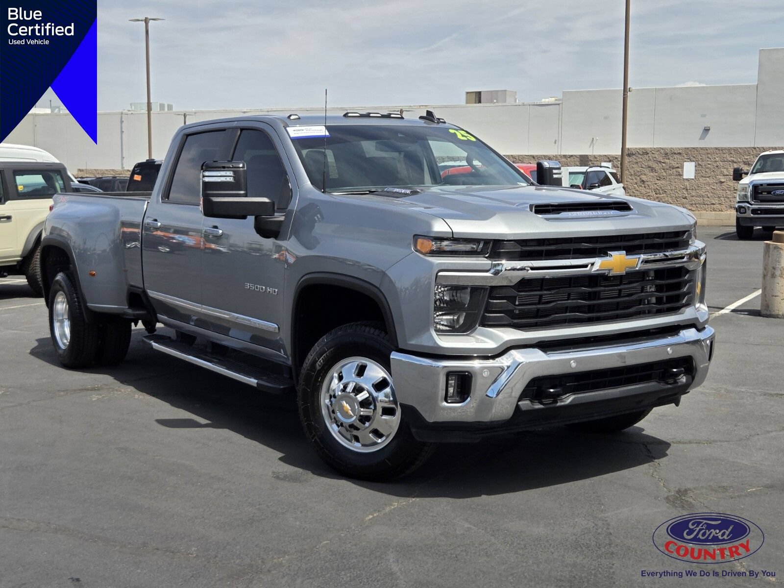 Used 2025 Chevrolet Silverado 3500 LT w/ Safety Package AWD/4WD image 1
