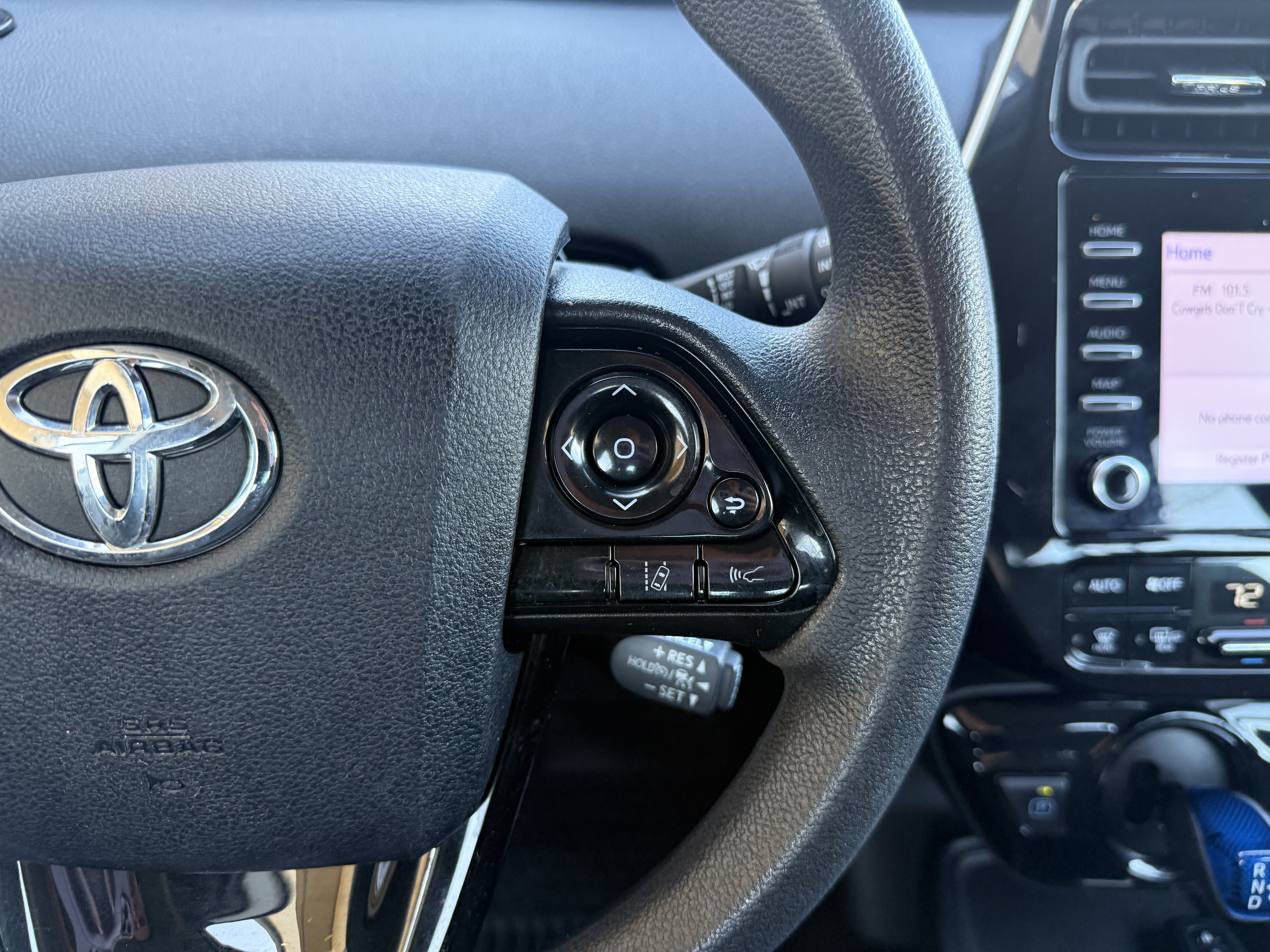 Used 2022 Toyota Prius LE AWD/4WD image 13