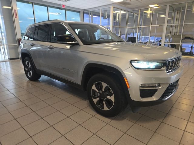 Used 2024 Jeep Grand Cherokee Limited 4xe AWD/4WD image 2