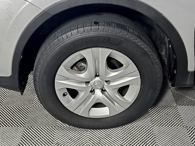 Used 2014 Toyota RAV4 LE FWD image 8