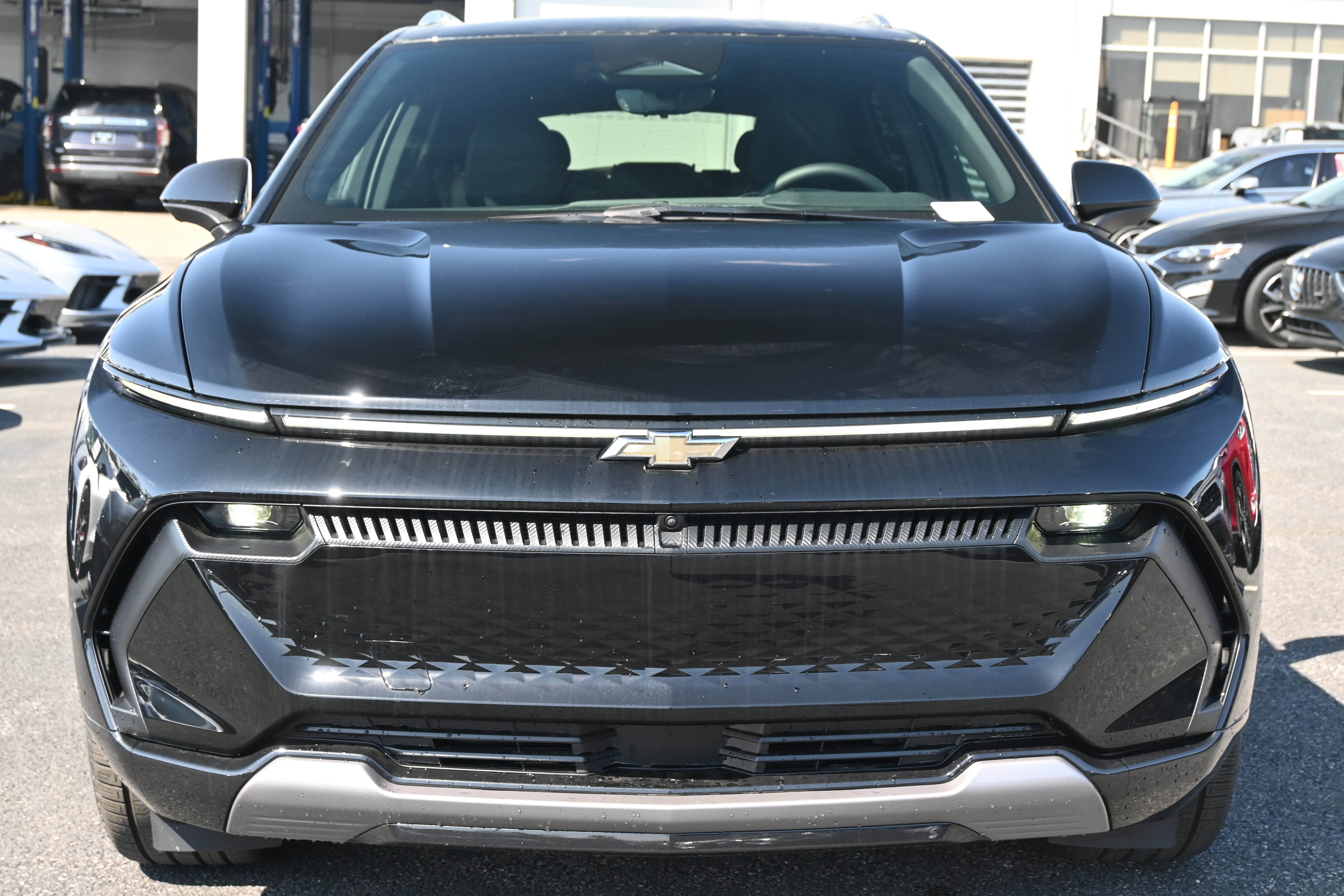 New 2026 Chevrolet Equinox EV LT w/ Convenience Package II FWD image 3