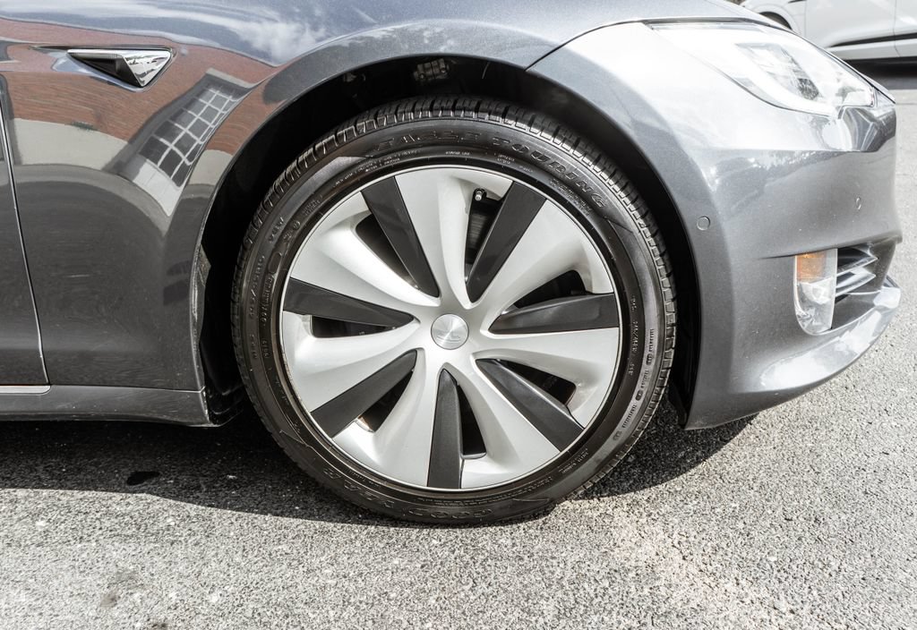 Used 2021 Tesla Model S Long Range Plus AWD/4WD image 4