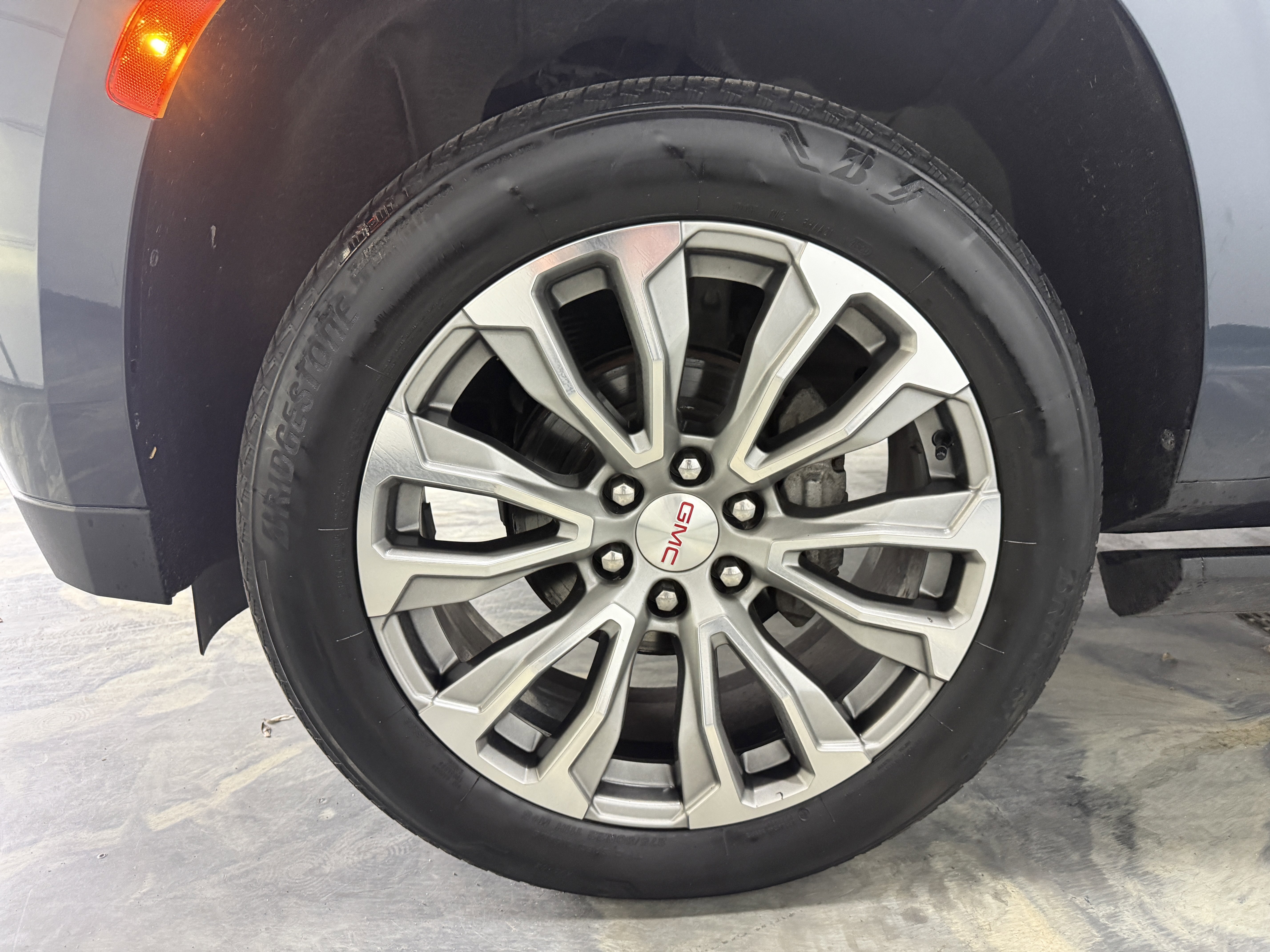 Used 2021 GMC Yukon Denali w/ Denali Ultimate Package image 30