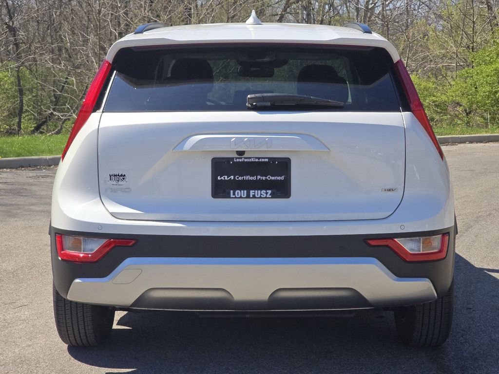 Used 2025 Kia Niro EX image 15