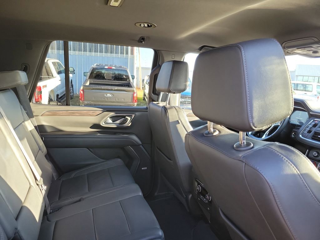Used 2024 Chevrolet Tahoe LT image 32