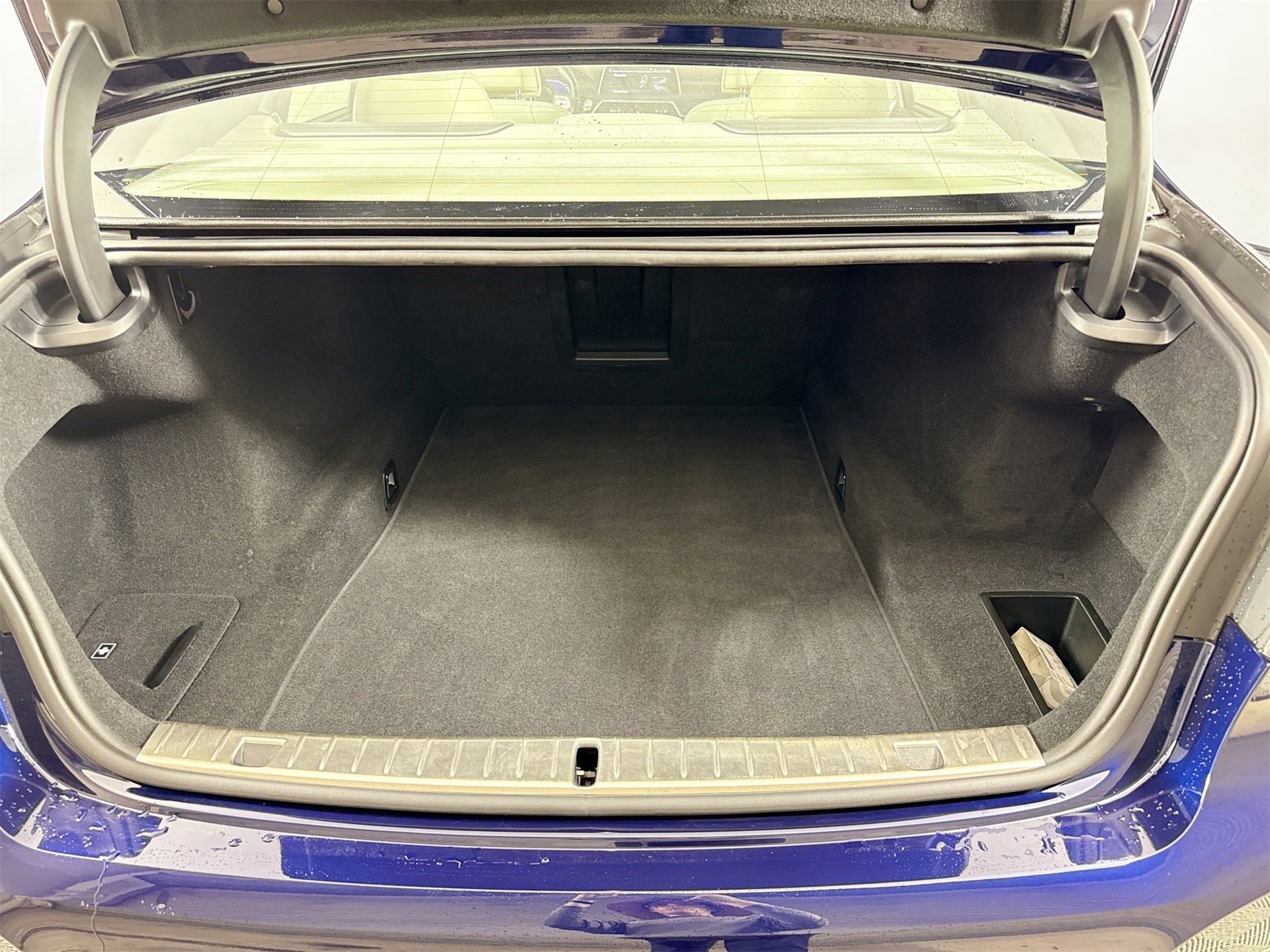 Used 2022 BMW ALPINA B7 xDrive ALPINA B7 xDrive image 27