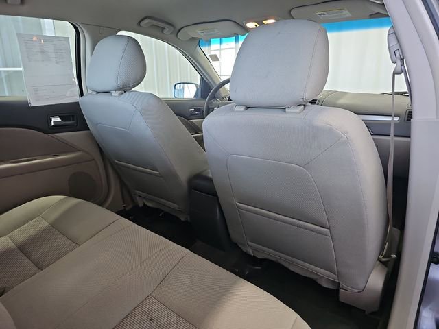 Used 2011 Ford Fusion SE FWD image 29