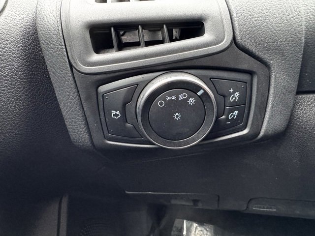 Used 2015 Ford Focus SE image 27